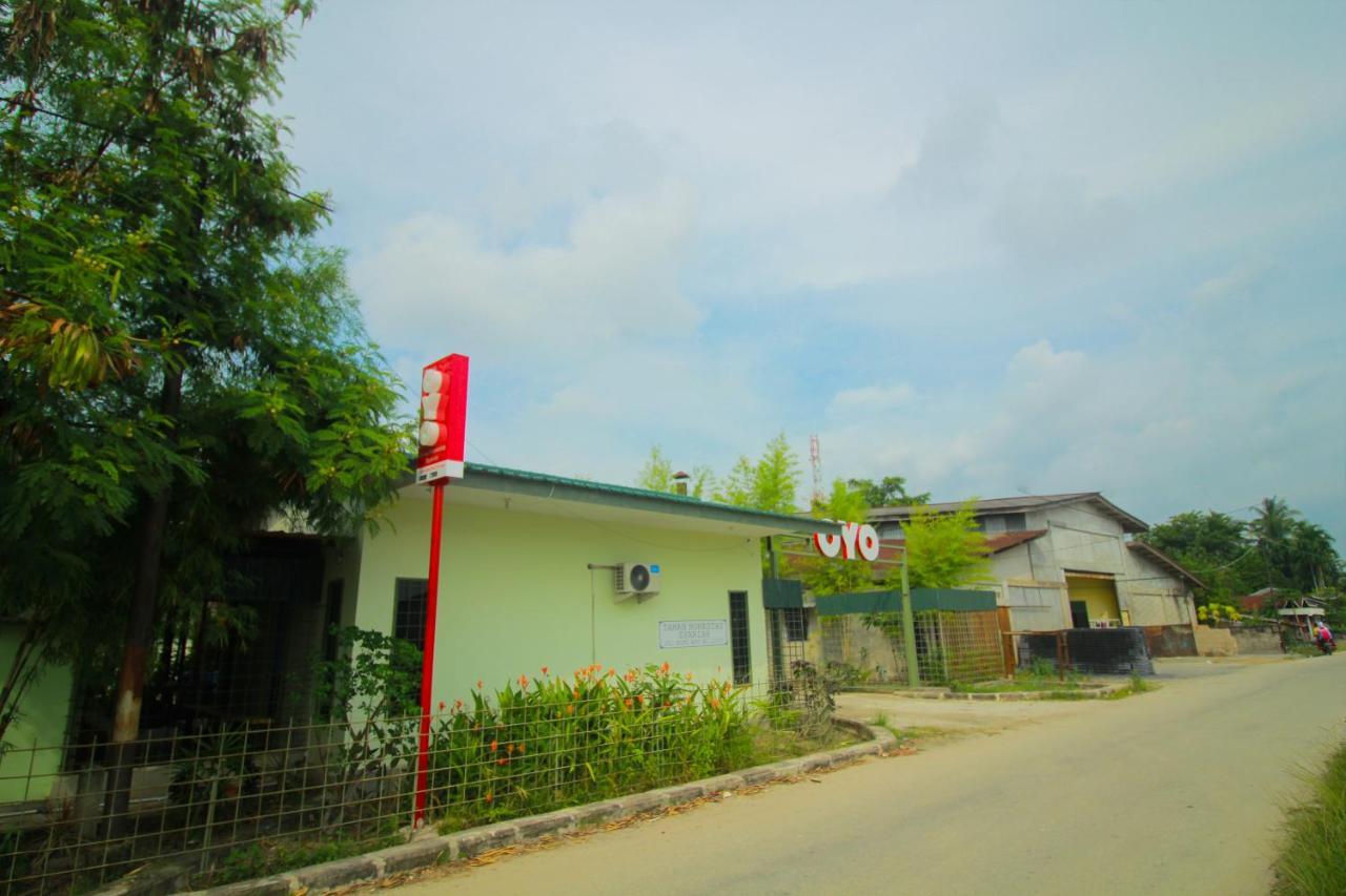 Oyo 1596 Taman Homestay Syariah Думай Экстерьер фото